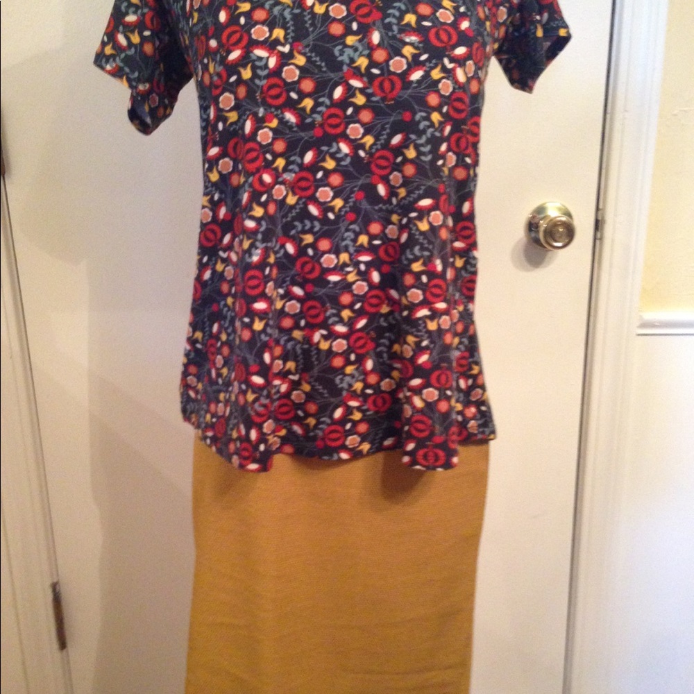 LuLaRoe set. Excellent condition.
